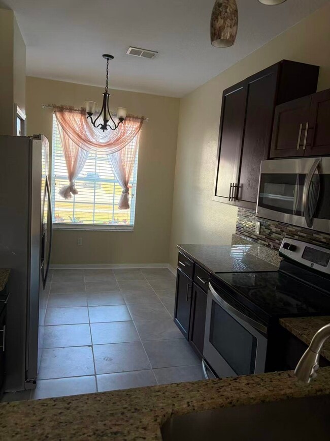 Building Photo - 404 Bluff Pass Dr