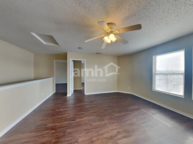 Building Photo - 1317 Central Park Dr