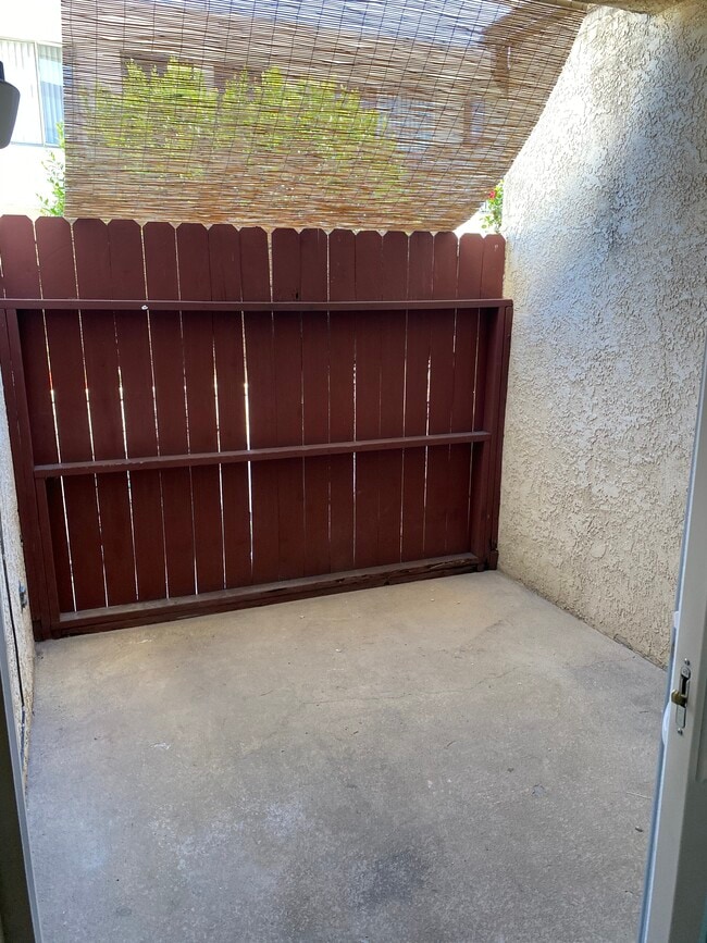 Building Photo - 11620 Iowa Ave