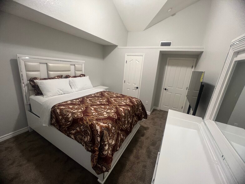 Building Photo - 485 Jeweled Mesa Ct