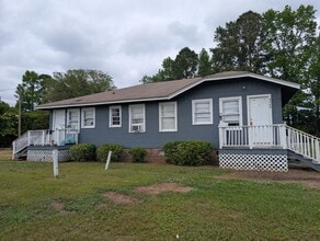 Building Photo - Cozy 1 bedroom 1 bath Available now!