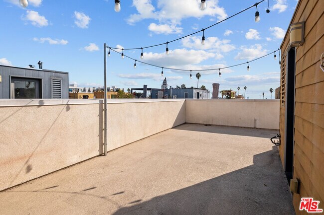 Building Photo - 5637 W Observation Ln