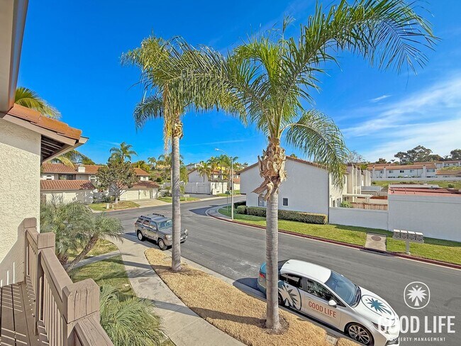 Building Photo - Stunning 2B/2.5BA Condo in Carlsbad For Lease!