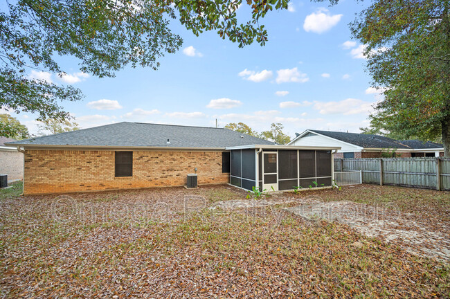 Building Photo - 6936 Magnolia Trace