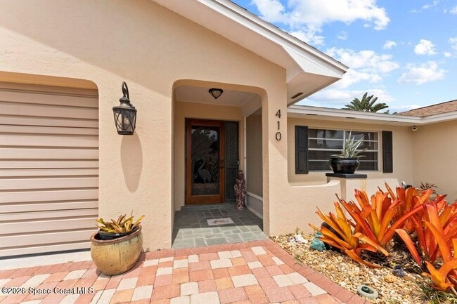 Building Photo - 410 Surf Rd