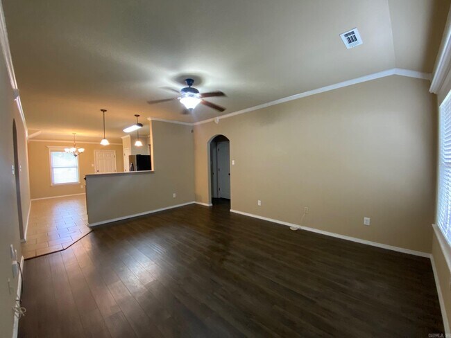 Building Photo - 2633 Chapel Creek Dr