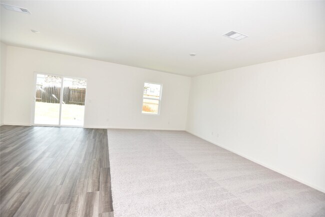 Building Photo - 21659 Cottage Ln