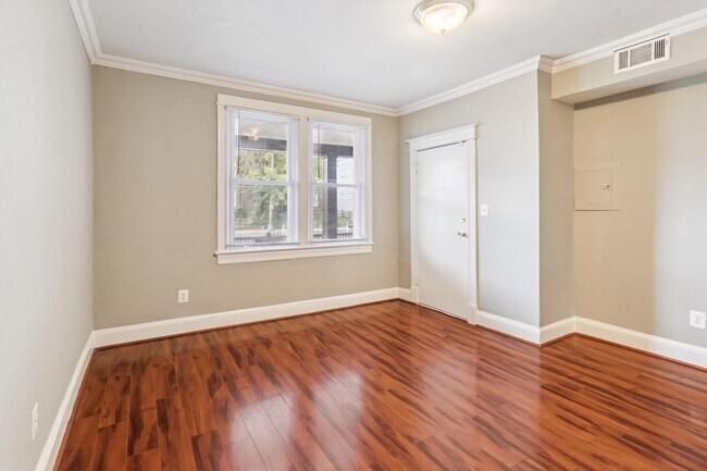 Building Photo - 1712 West Virginia Ave NE