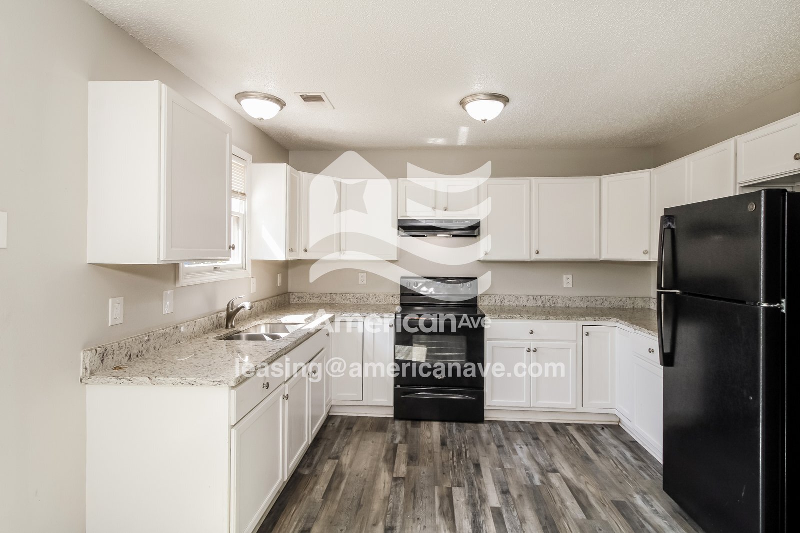 Building Photo - 501 Riley St