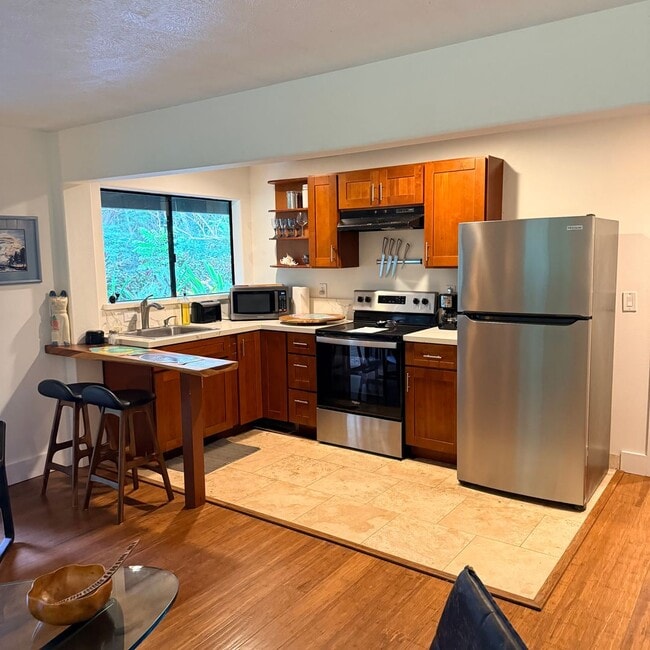 Building Photo - For Rent: Furnished 2-Bedroom, 1-Bath Ohana – Ha?iku