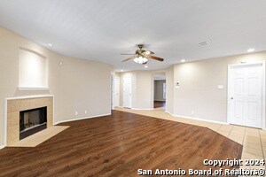 Building Photo - 9610 Discovery Rise