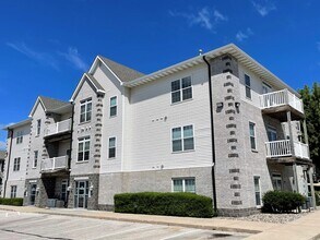 Building Photo - West Ames 1-Bedroom Condo - Garage Included