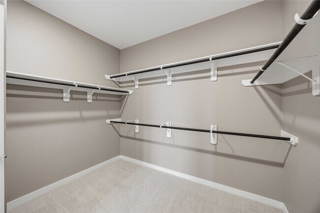 Building Photo - 1239 Cascade Hls Dr