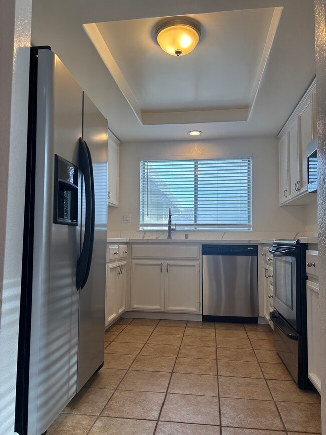 Building Photo - 267 S Wildwood