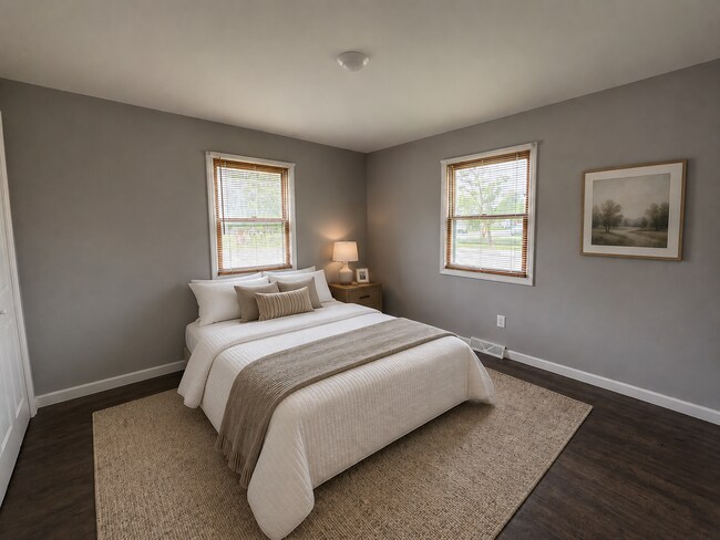 Building Photo - 3 Bed 1.5 Bath home **Available Now***
