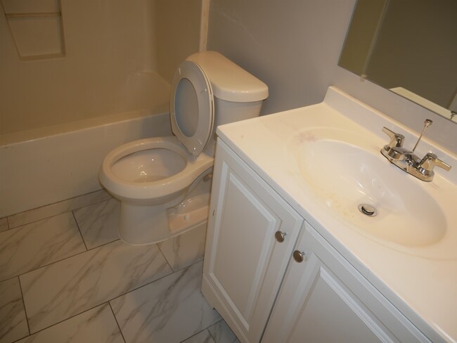 Building Photo - 4651 Addington Dr