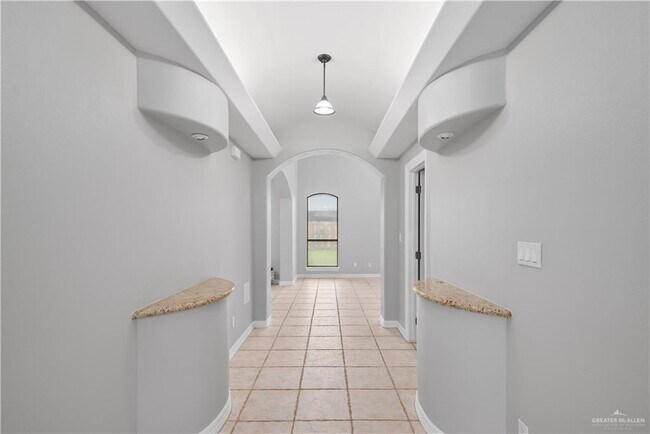 Building Photo - 1509 Maltese St