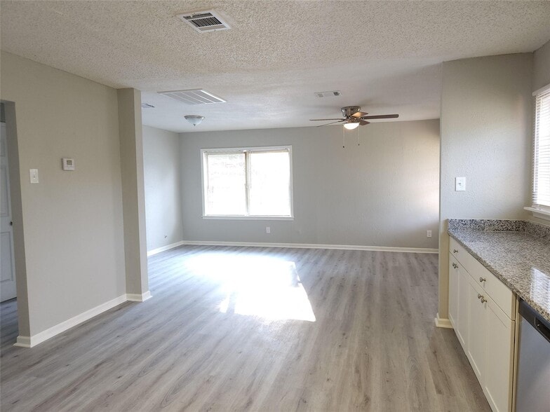 Building Photo - 6301 Anderson St