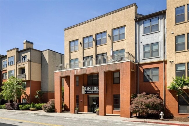 Building Photo - 400 17th St NW