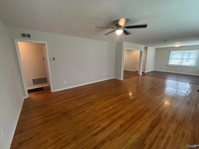 Building Photo - 312 Orange Cir