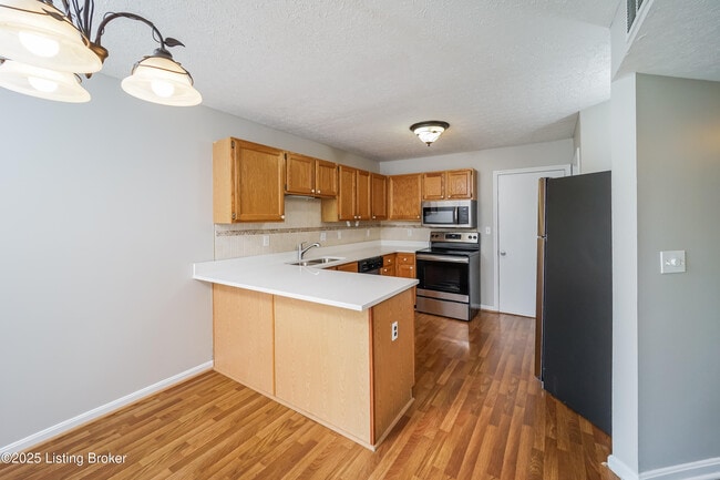 Building Photo - 4008 Willowview Blvd