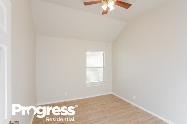 Building Photo - 8727 Sarasota Woods