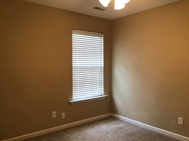 Building Photo - 107 Sentinel Ct