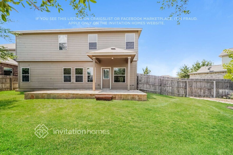 Building Photo - 1099 Pelican Pl