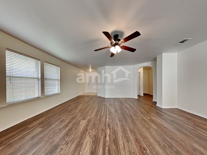 Building Photo - 6732 Friendsway Dr
