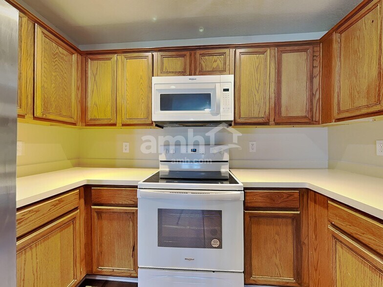 Building Photo - 11814 E Galwan Cir