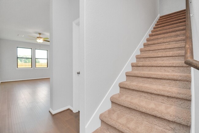 Building Photo - 27911 Western Crk Ct