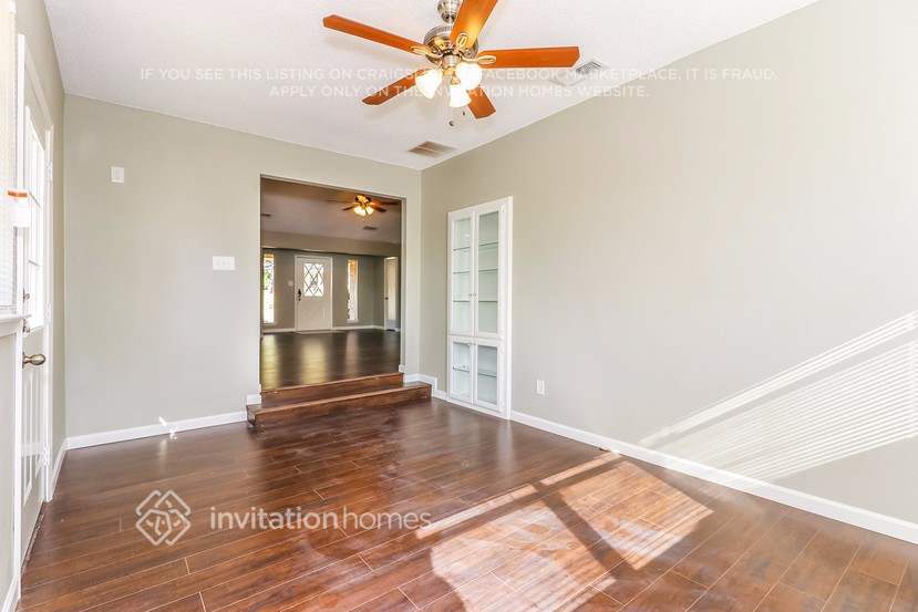 Building Photo - 713 Ridgewood Cir