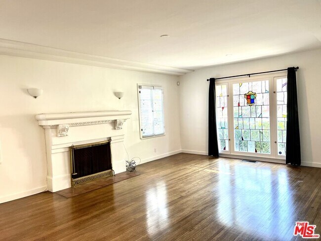 Building Photo - 1014 Meadowbrook Ave