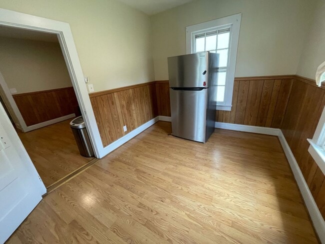 Building Photo - 107 Abernathy St