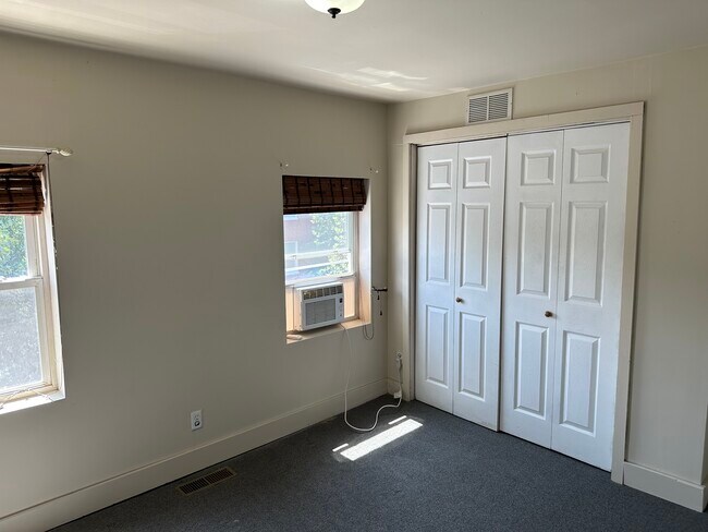 Building Photo - 1742 E Lombard St