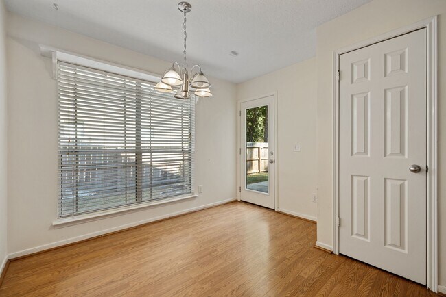 Building Photo - 98 W Trillium Cir