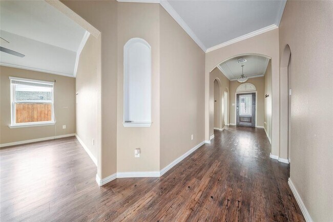 Building Photo - 3306 Benbrook Springs Ln