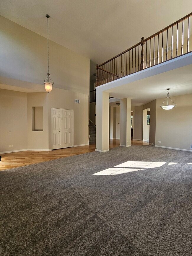 Building Photo - 1136 Larkspur Ct