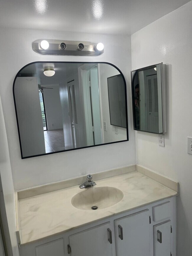 Building Photo - 6301 N University Dr