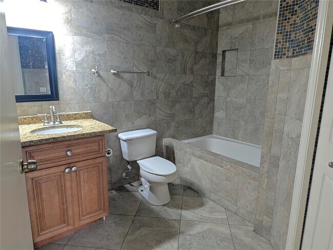 Building Photo - 5180 Northridge Rd