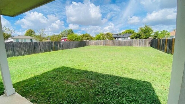Building Photo - 207 Golden Gate Dr
