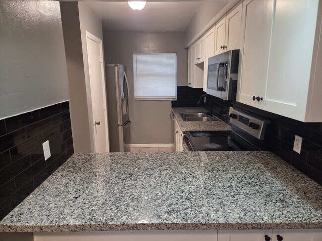 Building Photo - Captiva Duplex