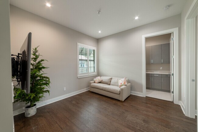 Building Photo - 3018 Safflower Cir