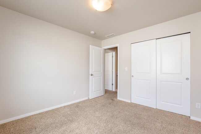 Building Photo - COMING SOON !! Kendall Yards, 3 Bedroom, 2.5 Bath Townhouse Now Available