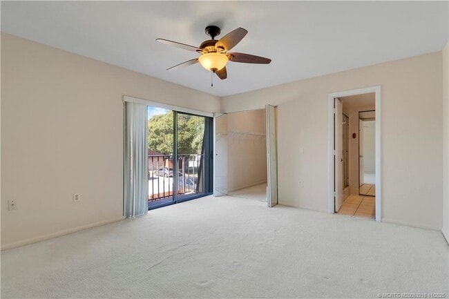 Building Photo - 5662 SE Windsong Ln