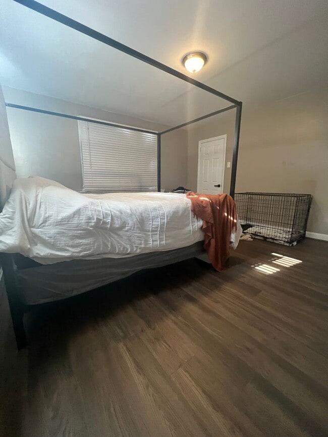 Building Photo - Stunning 3-Bed Twin Home in Lansdowne! Available May 1st!