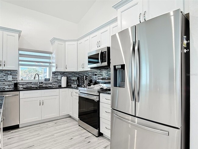 Building Photo - 202 Long Meadow Ln S