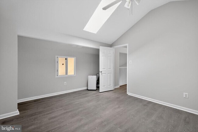 Building Photo - 7 Pickering Ct