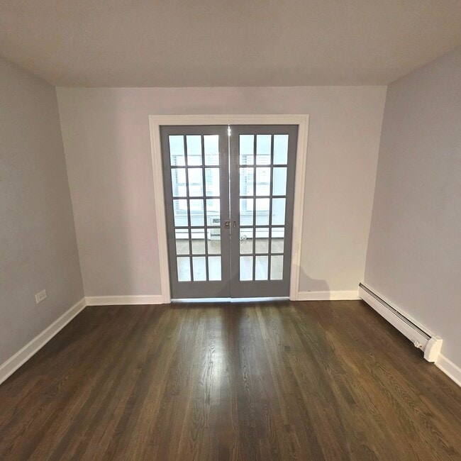 Building Photo - 420 W Aldine Ave