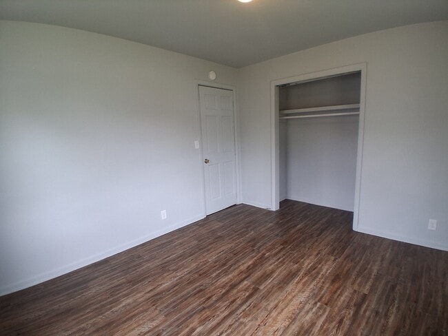 Building Photo - 312 Holmes Ave
